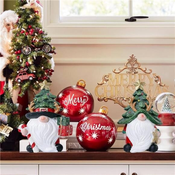 Christmas Decorations | Set of 2 Resin Charming christmas gnomes decorations - Picture 5 of 7